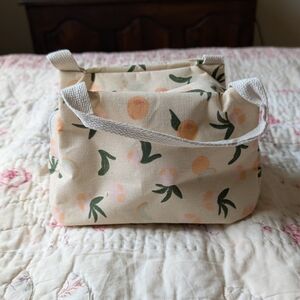 Peach Lunch Box